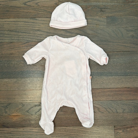 Carrément Beau Pink Velvet Onesie & Beanie💕 - Picture 1 of 5